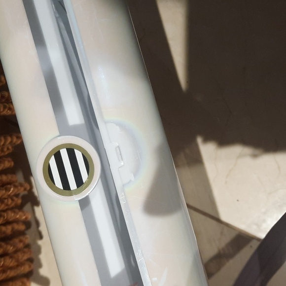 NWT Iridescent COSMETIC CASE /MIRROR  &FREEBIES Eye Shadow Lip Balm Nail File - Picture 4 of 6